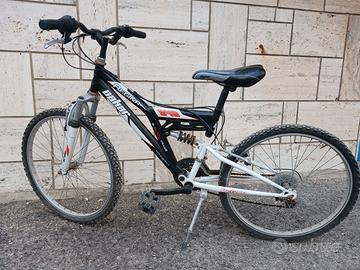 Bici / Bicicletta / MTB regina Dakar 240