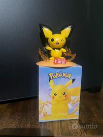Pokémon Figure Pichu con Base Diorama