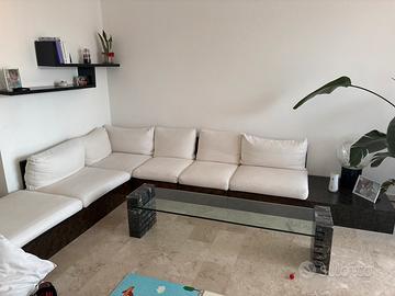 Divano 8 moduli con ciscini e schienali