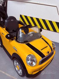 Macchina elettrica per bambini 