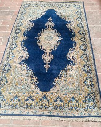 Tappeto kashan annodato a mano anitico.