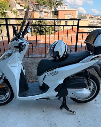 Honda sh 300