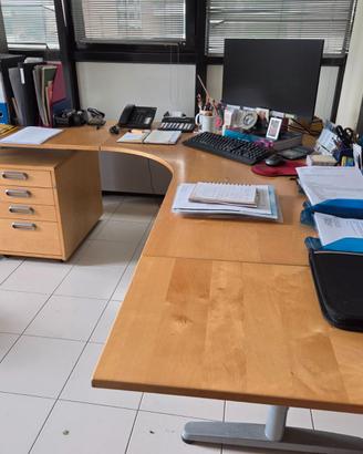 2 scrivanie Ikea + 2 sedie ufficio + 2 cassettiere