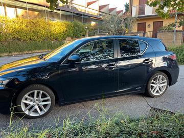 Lexus Ct200h 2014
