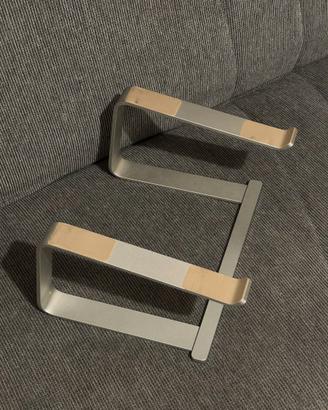 Supporto per laptop in alluminio smontabile