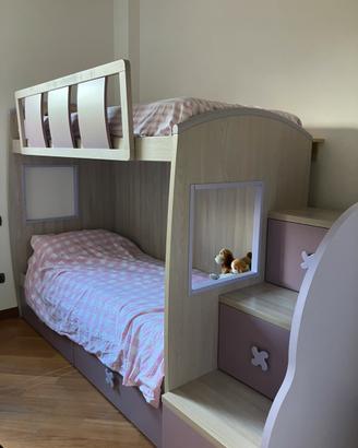 Letto a castello per bambini con cassettoni