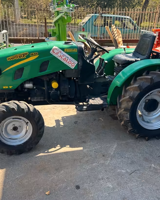 Trattore FERRARI RAPTOR 40 solo 545 ore NON IMMATR