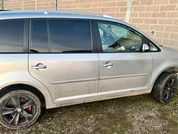 Volkswagen touran per ricambi