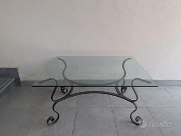 Tavolo in ferro battuto e vetro