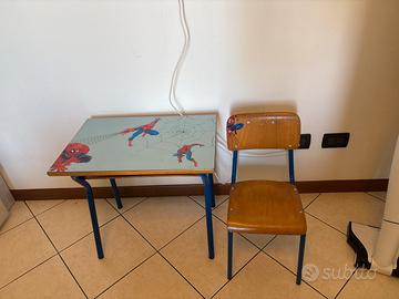 Tavolino x bambini  dimensioni asilo Spiderman