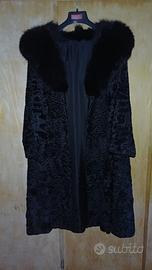 Pelliccia Swakara nera