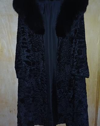 Pelliccia Swakara nera