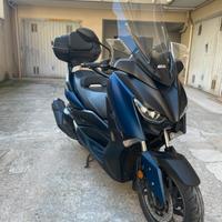 Yamaha XmaX 400