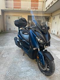 Yamaha XmaX 400