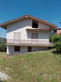 Vendita casa compresa di terreno
