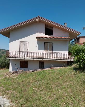 Vendita casa compresa di terreno