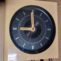 Vintage radio-orologio Europhon H10 non testata 