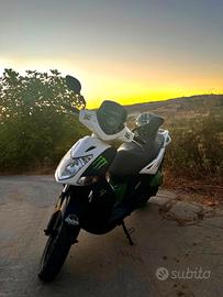 Scooter kymco