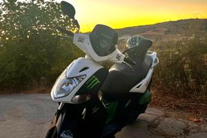 Scooter kymco