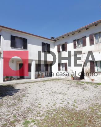CASA SINGOLA COMPOSTA DA DUE UNITA' ABITATIVE A FO