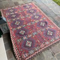 Vecchio tappeto kilim