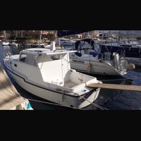 Barca cabinata pilotina gozzo linea d'asse