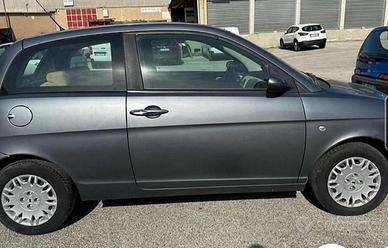 Vetro fisso posteriore Lancia Y 2006