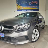 MERCEDES-BENZ A 180 d Automatic Premium