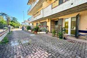 VILLA A SCHIERA A SAN MAURO PASCOLI