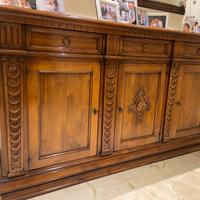 Mobile credenza in legno massello di pregio
