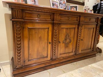 Mobile credenza in legno massello di pregio