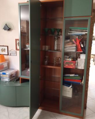 vetrina con porta tv