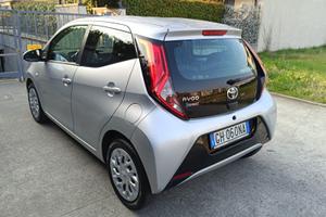 Toyota Aygo anno 2021 1.0 benzina. Perfetta