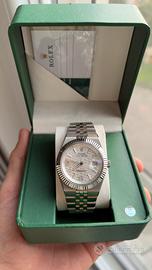 Oyster Perpetual Land-Dweller