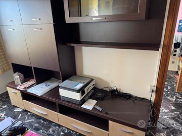 Parete attrezzata come nuova