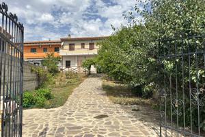 Casa singola con cortile a Armungia