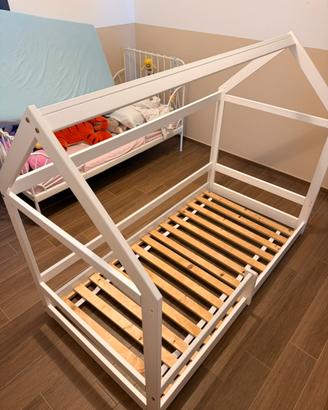 Letto montessoriano + materasso in buone condizi