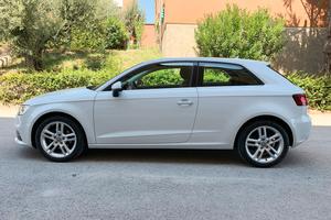Audi A3 1.6 TDI 105 cv