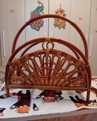 Portariviste anni 60 in bambù curvato e rattan