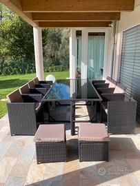 TAVOLO DA ESTERNO IN RESINA 12 Posti