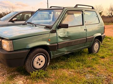 Fiat Panda 97  incidentata marciante