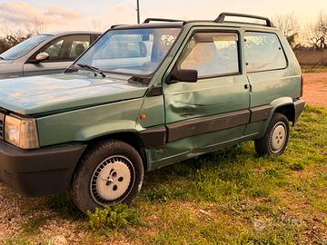 Fiat Panda 97  incidentata marciante
