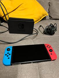 Nintendo Switch 1 completa di Joycon