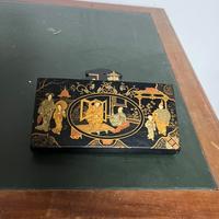 Porta oggetti antico decorato d’oro velino