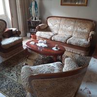 divano, poltrone e tappeto come nuovi