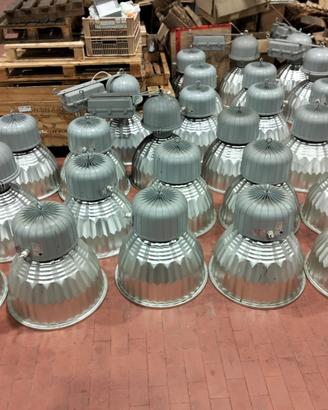 Lampadari industriali Habana 250W con lampaina