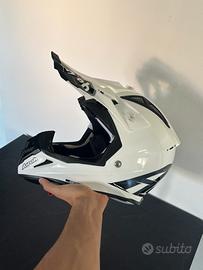 Casco Airoh Aviator ace 2 color