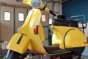 VESPA P200E