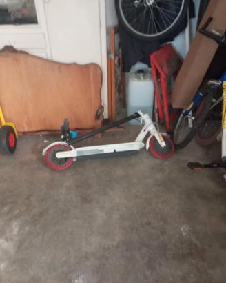 monopattino elettrico 