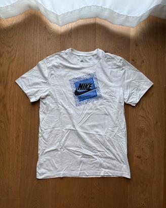 T-shirt Nike The Nike Tee Stampa Safari Blu 👕